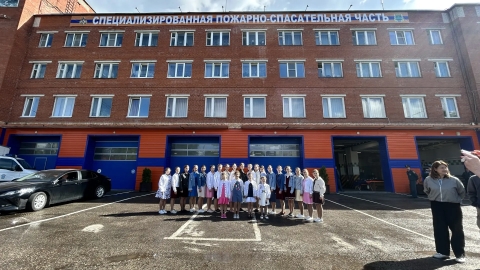 ЭКСКУРСИЯ В КАЛУЖСКУЮ СПЕЦИАЛИЗИРОВАННУЮ ПОЖАРНО-СПАСАТЕЛЬНУЮ ЧАСТЬ ДЛЯ ВОСПИТАННИЦ ПАНСИОНА «ОТРАДА»